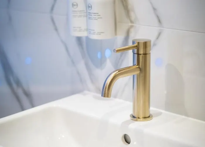 Brand New Location Hot Tub 公寓 *