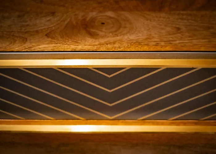 Brand New Location Hot Tub *