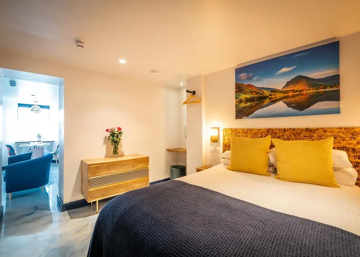 Brand New Location Hot Tub *