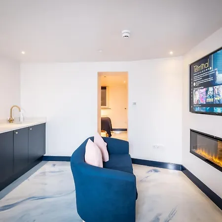 Brand New Location Hot Tub Bowness-on-Windermere