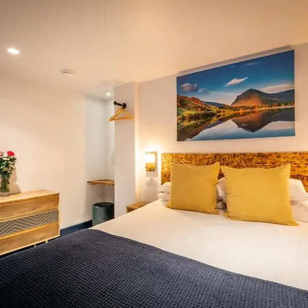 Brand New Location Hot Tub Bowness-on-Windermere